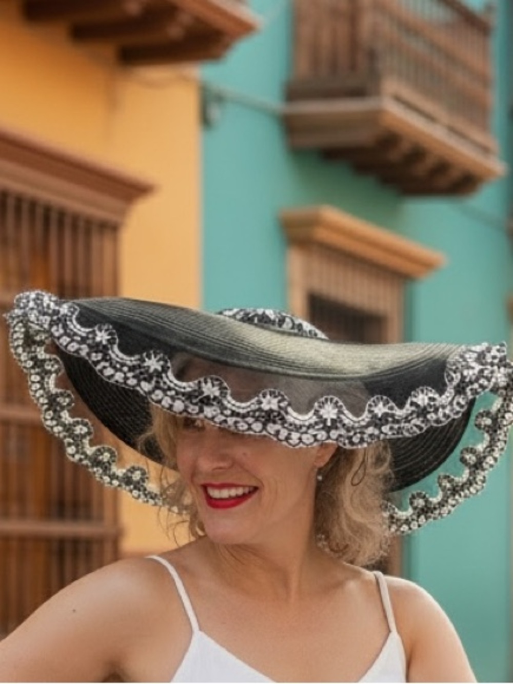 Sonni of San Francisco Hat Straw, Mesh, Lace Formal Kentucky Derby Vintage